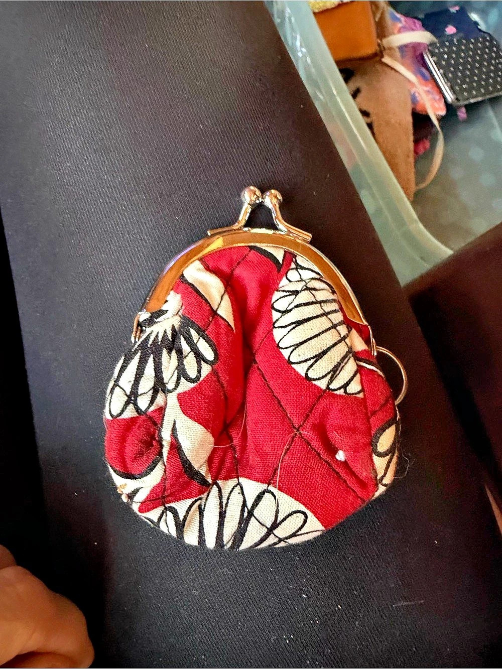 Vera Bradley Mini Kisslock Coin Purse Floral Bag Red & Black
